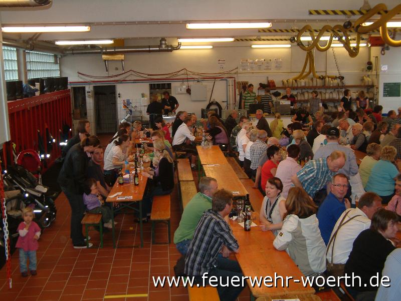 2011-04-30 Maibaumaufstellung (36).JPG